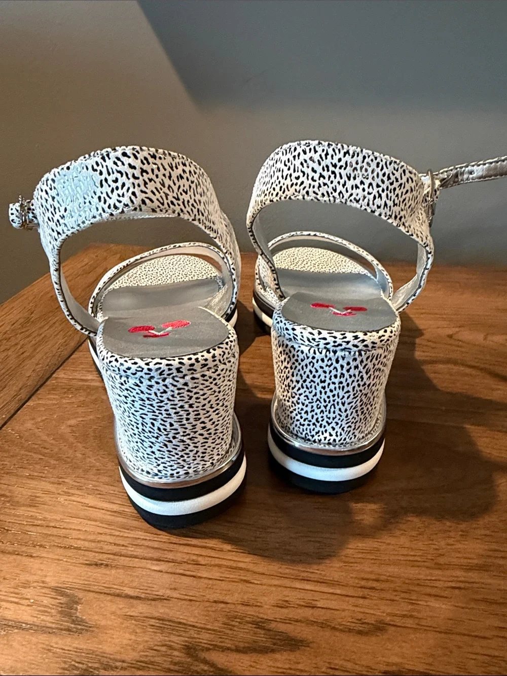 Fundae Animal Print Platform Sandals EU 41 US 10 NEW
